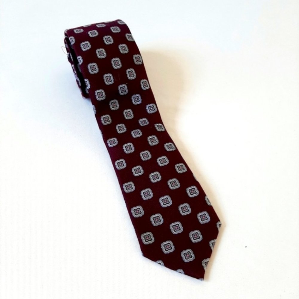 PATTERNED TIE